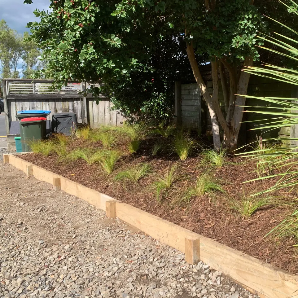 Neighbourhood Upkeeper Mt Wellington garden build